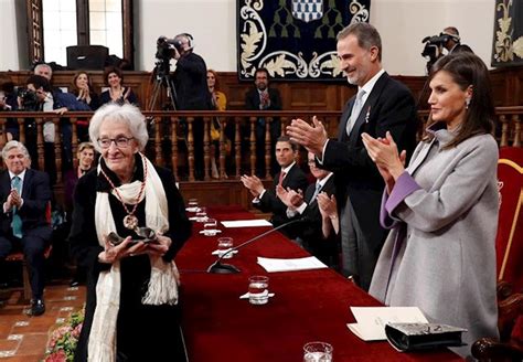 El Premio Cervantes 2019: Un homenaje al legado literario de un maestro español contemporáneo